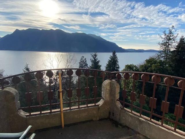 Villa in vendita a Ghiffa VB