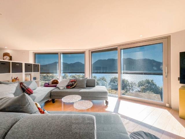 Villa in vendita a Ghiffa VB