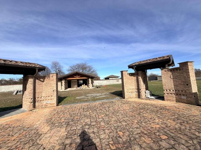 Villa in vendita a Ghislarengo
