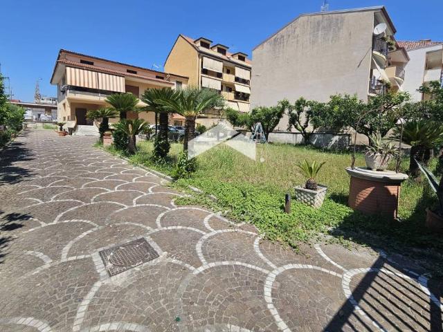 Villa in vendita a Giugliano in Campania NA
