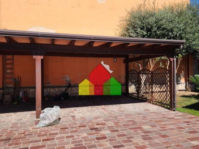 Villa in vendita a Giugliano in Campania NA