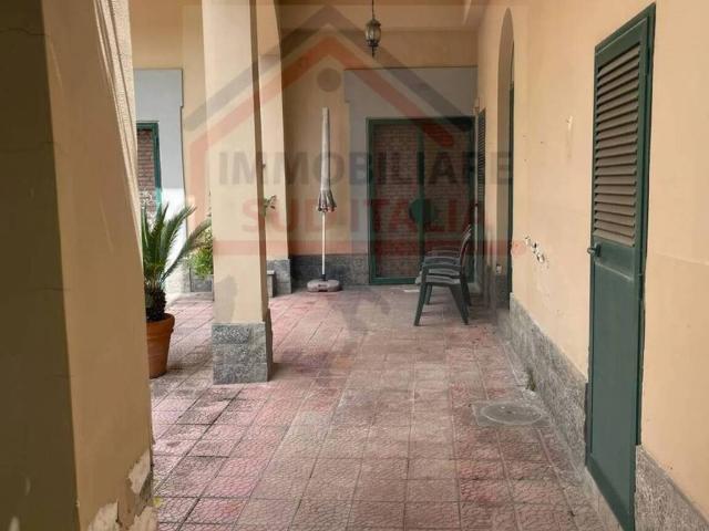Villa in vendita a Giugliano in Campania NA