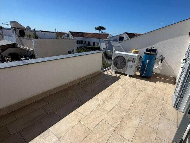 Villa in vendita a Giugliano in Campania NA
