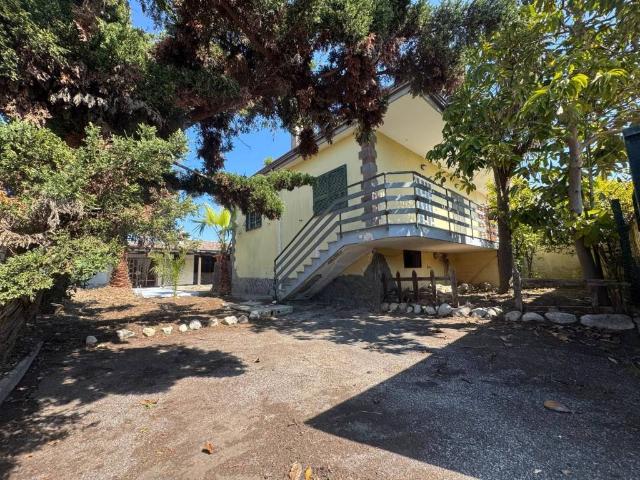 Villa in vendita a Giugliano in Campania NA