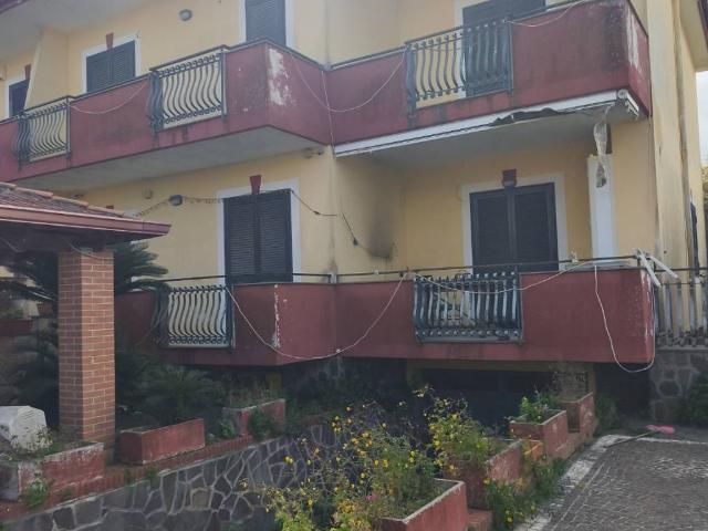 Villa in vendita a Giugliano in Campania NA