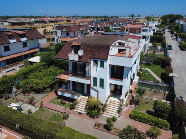 Villa in vendita a Giugliano in Campania NA
