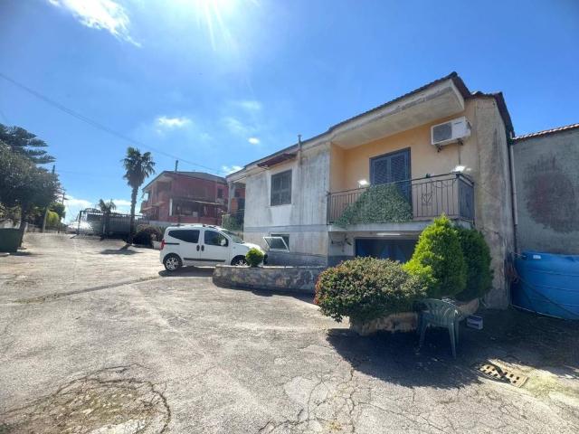 Villa in vendita a Giugliano in Campania NA