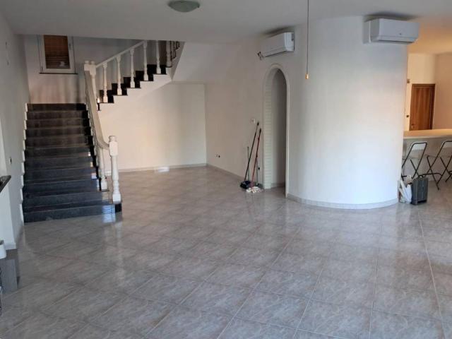 Villa in vendita a Giugliano in Campania NA