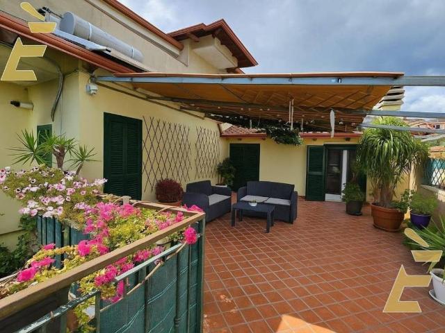 Villa in vendita a Giugliano in Campania NA