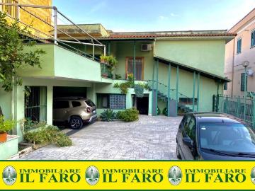 Villa in vendita a Giugliano in Campania NA