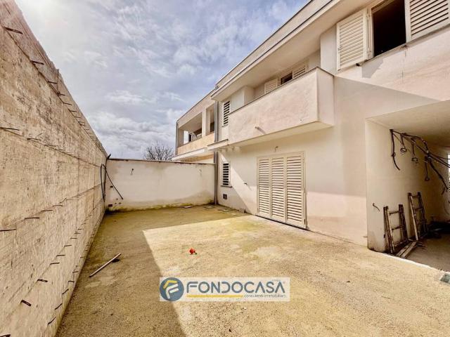 Villa in vendita a Giugliano in Campania NA