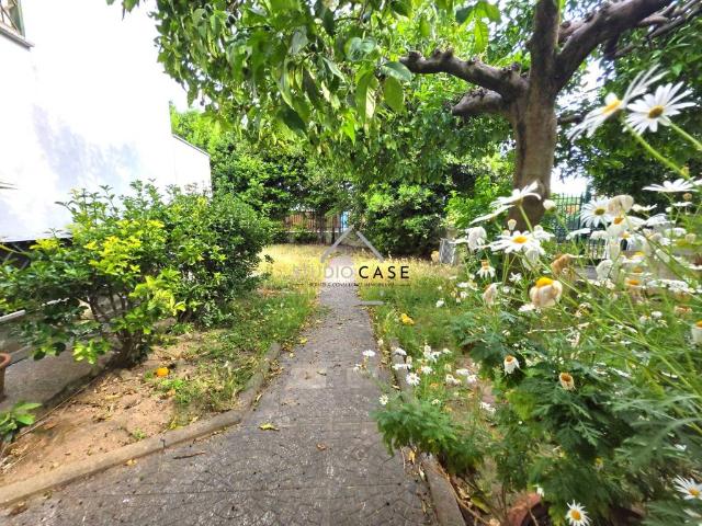 Villa in vendita a Giugliano in Campania NA