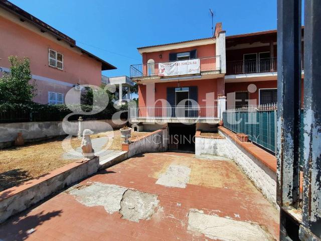 Villa in vendita a Giugliano in Campania NA