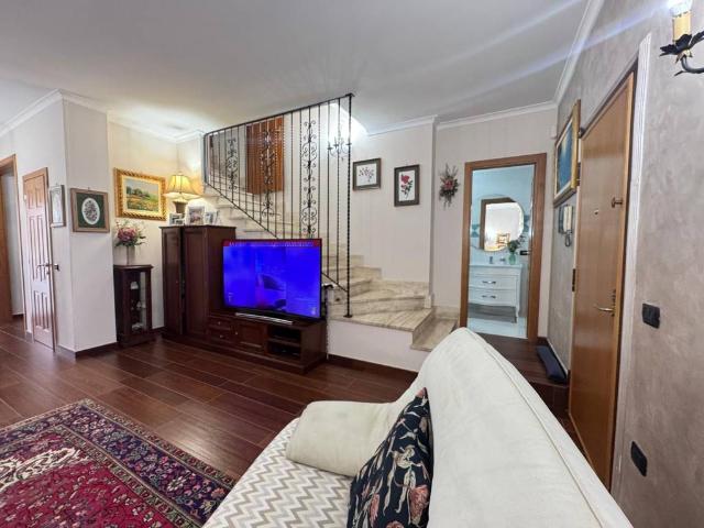 Villa in vendita a Giugliano in Campania NA