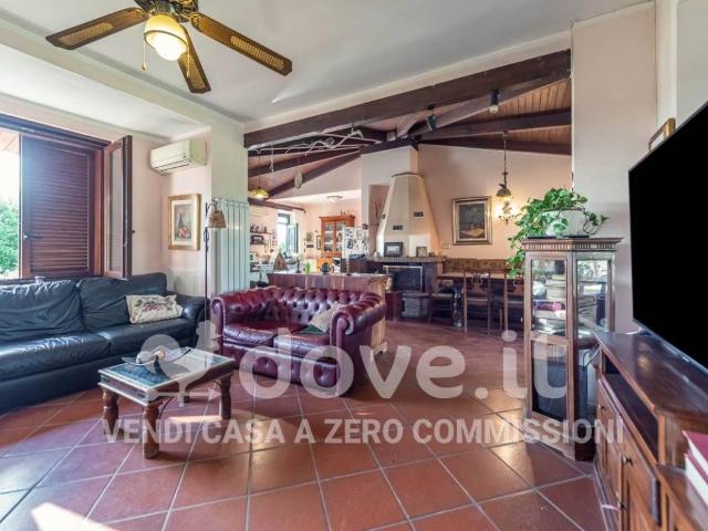 Villa in vendita a Giugliano in Campania NA