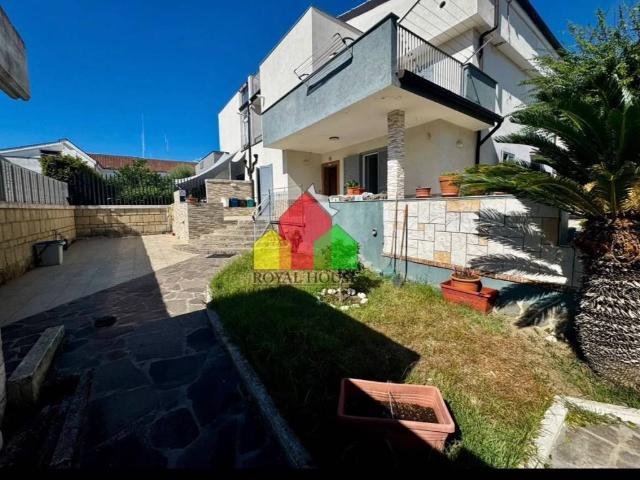 Villa in vendita a Giugliano in Campania NA