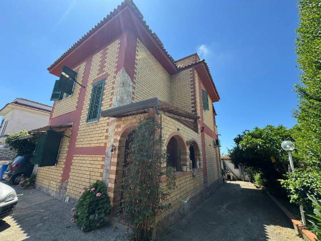 Villa in vendita a Giugliano in Campania NA
