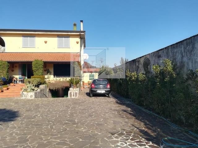 Villa in vendita a Giugliano In Campania