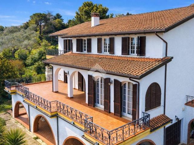 Villa in vendita a Giulianova TE