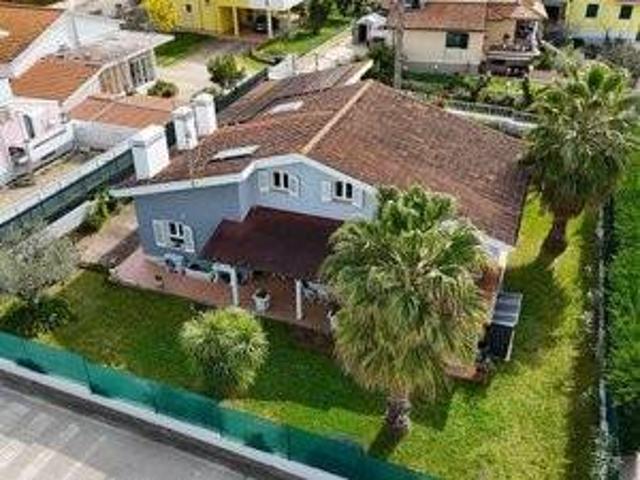 Villa in vendita a Giulianova TE
