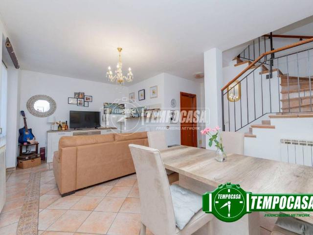 Villa in vendita a Giussago PV