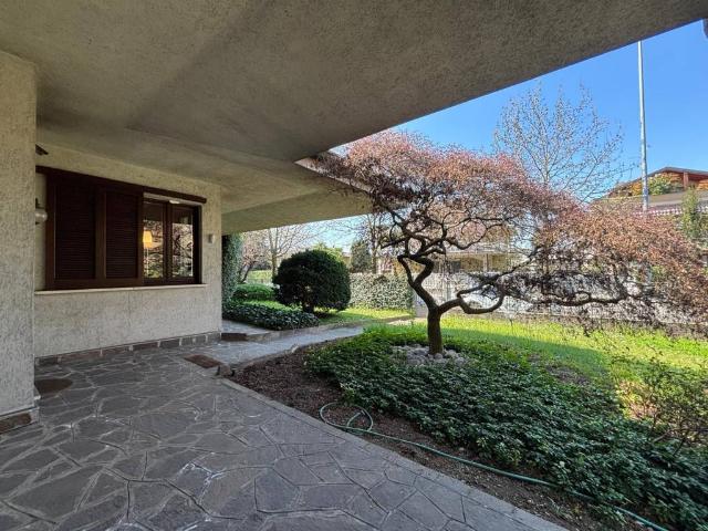 Villa in vendita a Giussano MB
