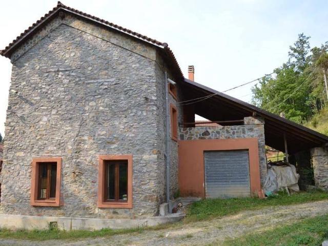 Villa in vendita a Giusvalla SV