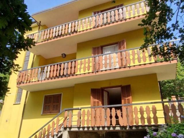 Villa in vendita a Giusvalla SV