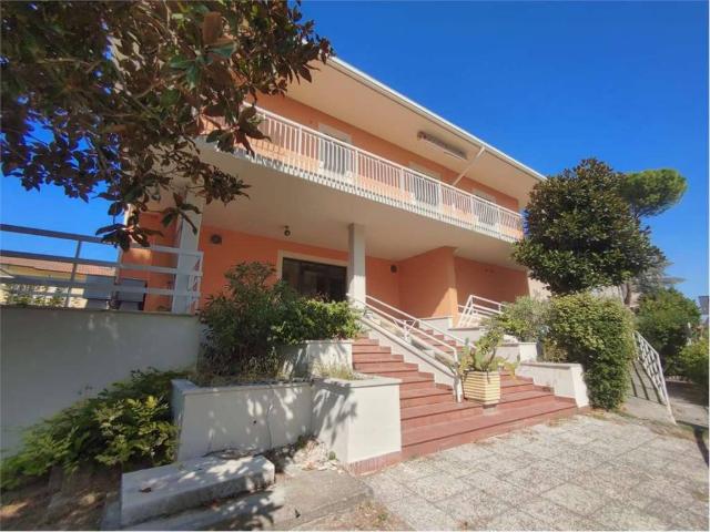 Villa in vendita a Giano dell'Umbria PG