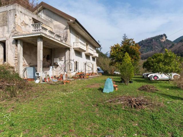 Villa in vendita a Giffoni Valle Piana SA