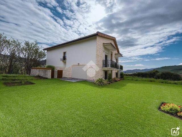 Villa in vendita a Giffoni Sei Casali SA