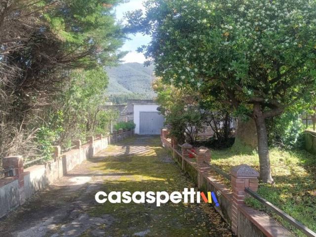 Villa in vendita a Giffoni Sei Casali SA
