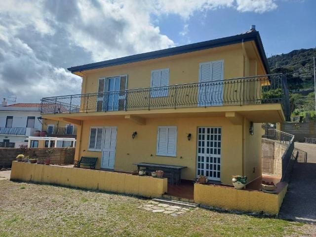 Villa in vendita a Gioiosa Marea ME