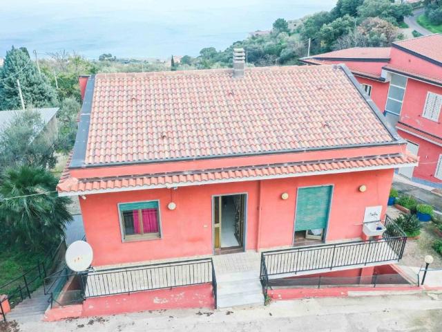 Villa in vendita a Gioiosa Marea ME