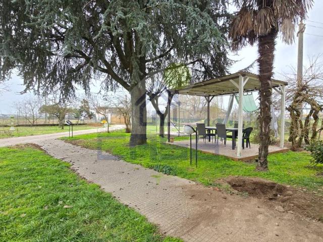 Villa in vendita a Grumello Cremonese ed Uniti CR