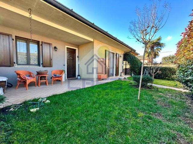 Villa in vendita a Grumello Cremonese ed Uniti CR