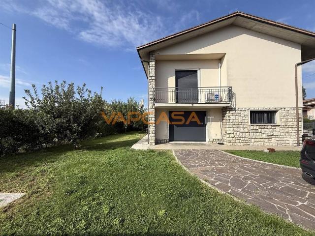 Villa in vendita a Grumello del Monte BG