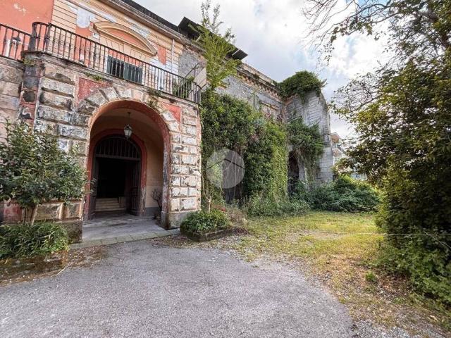 Villa in vendita a Gragnano NA