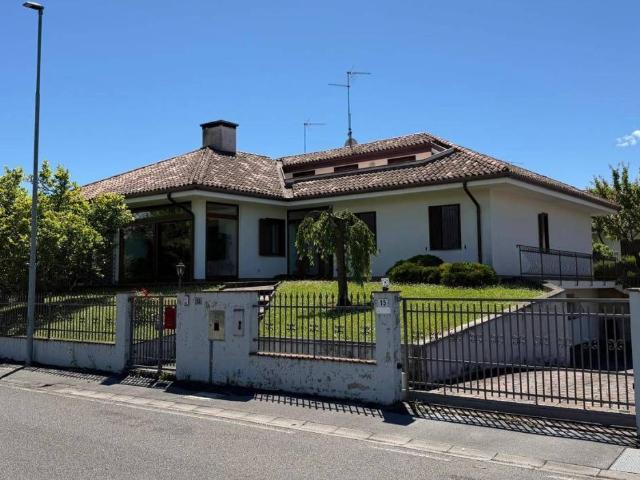 Villa in vendita a Gradisca d'Isonzo GO