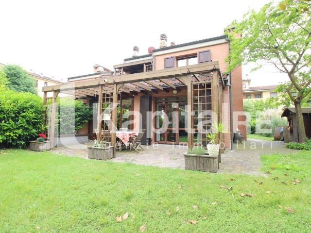 Villa in vendita a Granarolo dell'Emilia BO