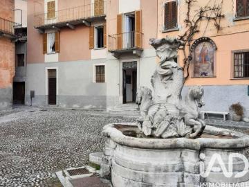 Villa in vendita a Grandola ed Uniti CO