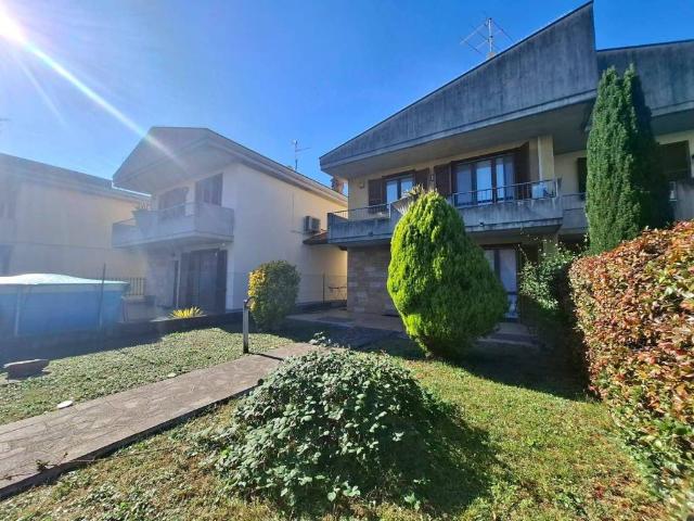 Villa in vendita a Grassobbio BG