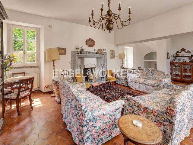 Villa in vendita a Gravedona ed Uniti CO
