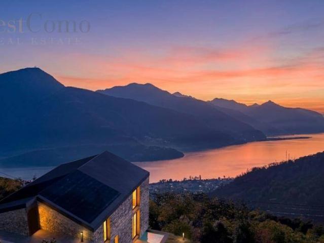 Villa in vendita a Gravedona ed Uniti CO