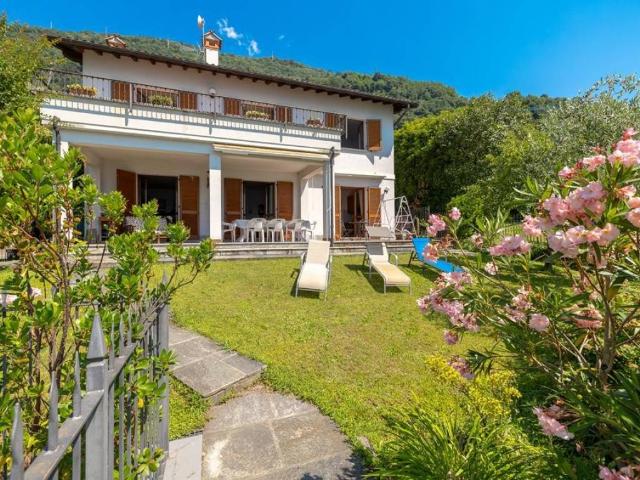 Villa in vendita a Gravedona ed Uniti CO