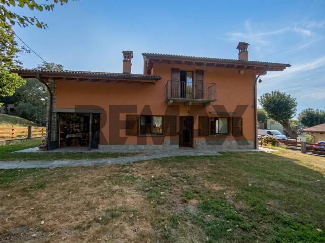 Villa in vendita a Gravedona ed Uniti CO