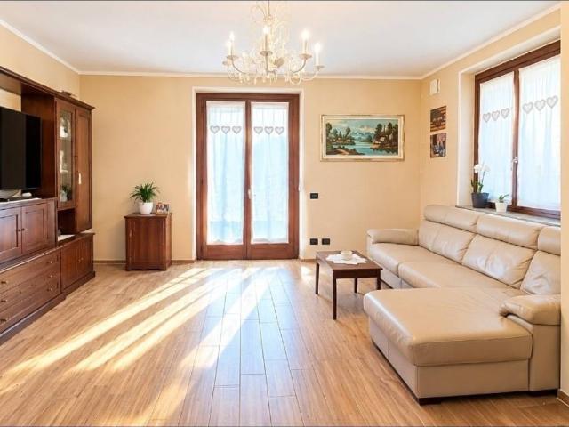 Villa in vendita a Gravellona Lomellina PV
