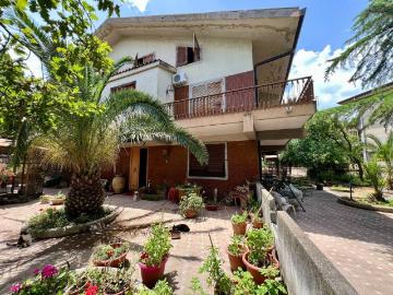 Villa in vendita a Gravina di Catania CT