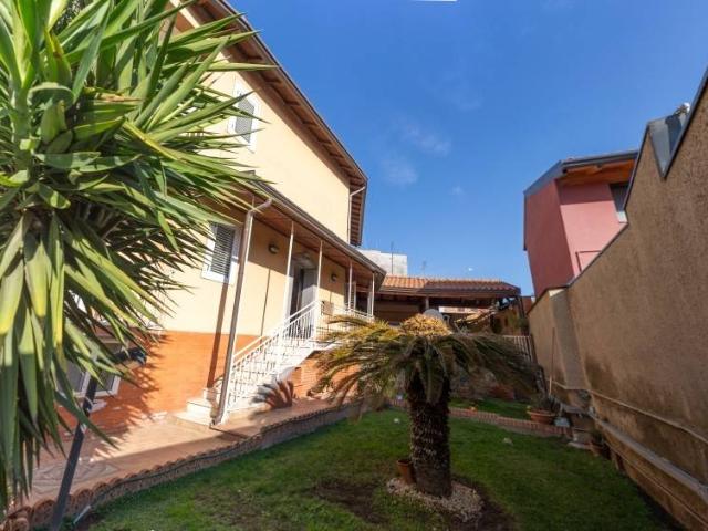 Villa in vendita a Gravina di Catania CT