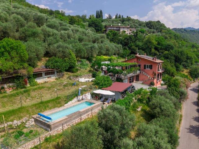 Villa in vendita a Grezzana VR